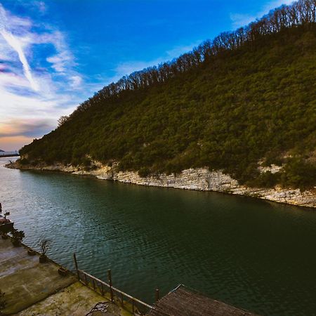 Hill River Hotel 阿瓦 外观 照片