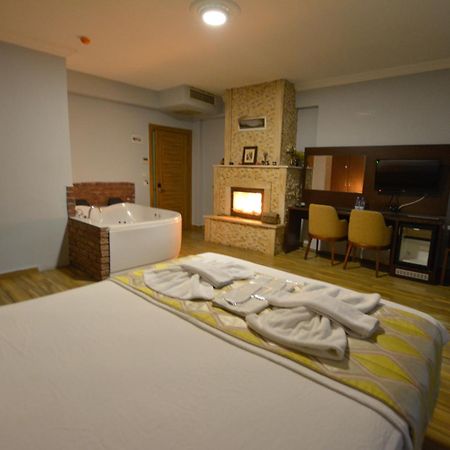 Hill River Hotel 阿瓦 外观 照片
