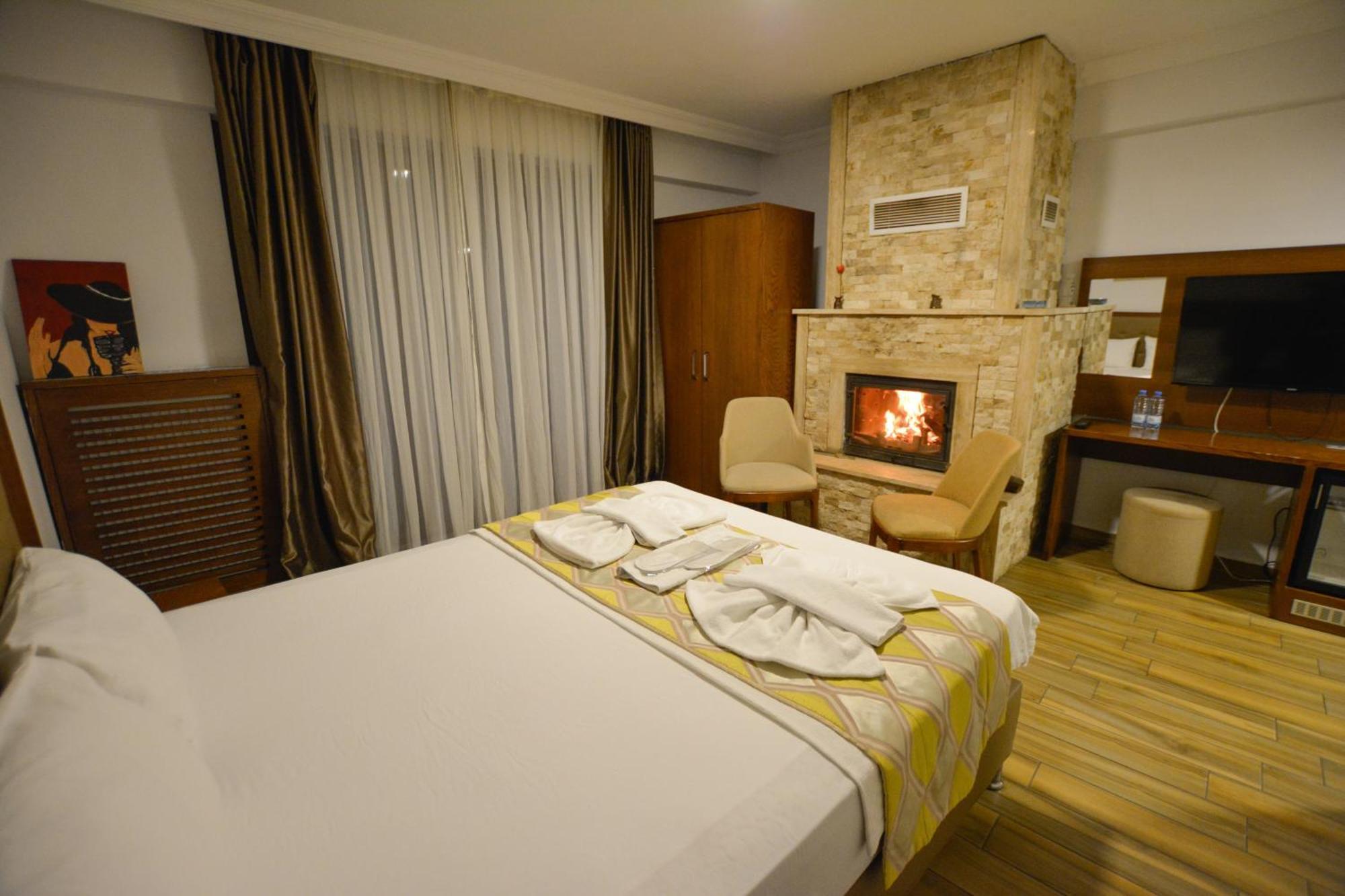 Hill River Hotel 阿瓦 外观 照片