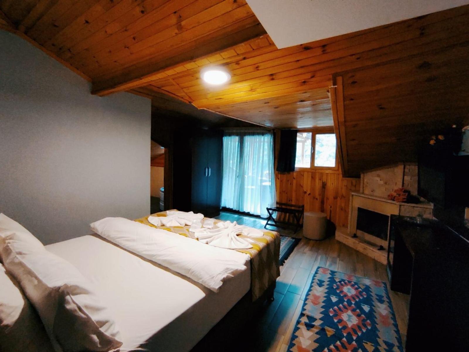 Hill River Hotel 阿瓦 外观 照片