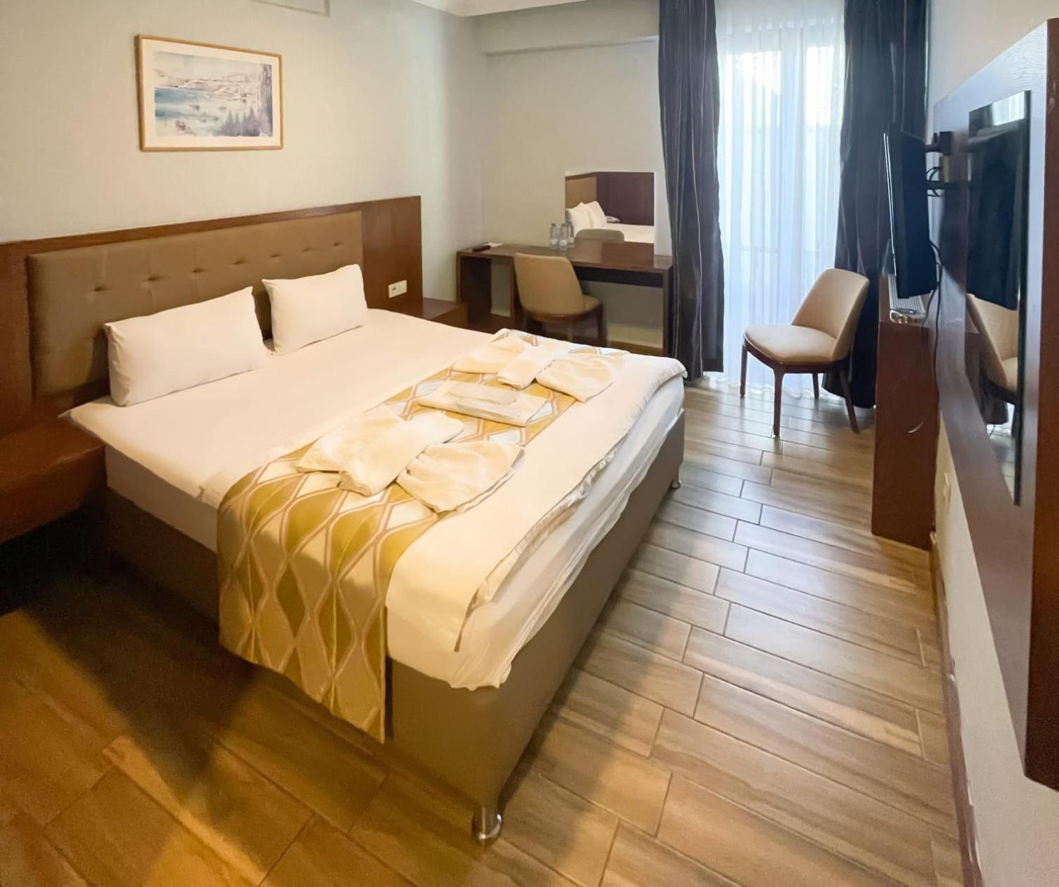 Hill River Hotel 阿瓦 外观 照片