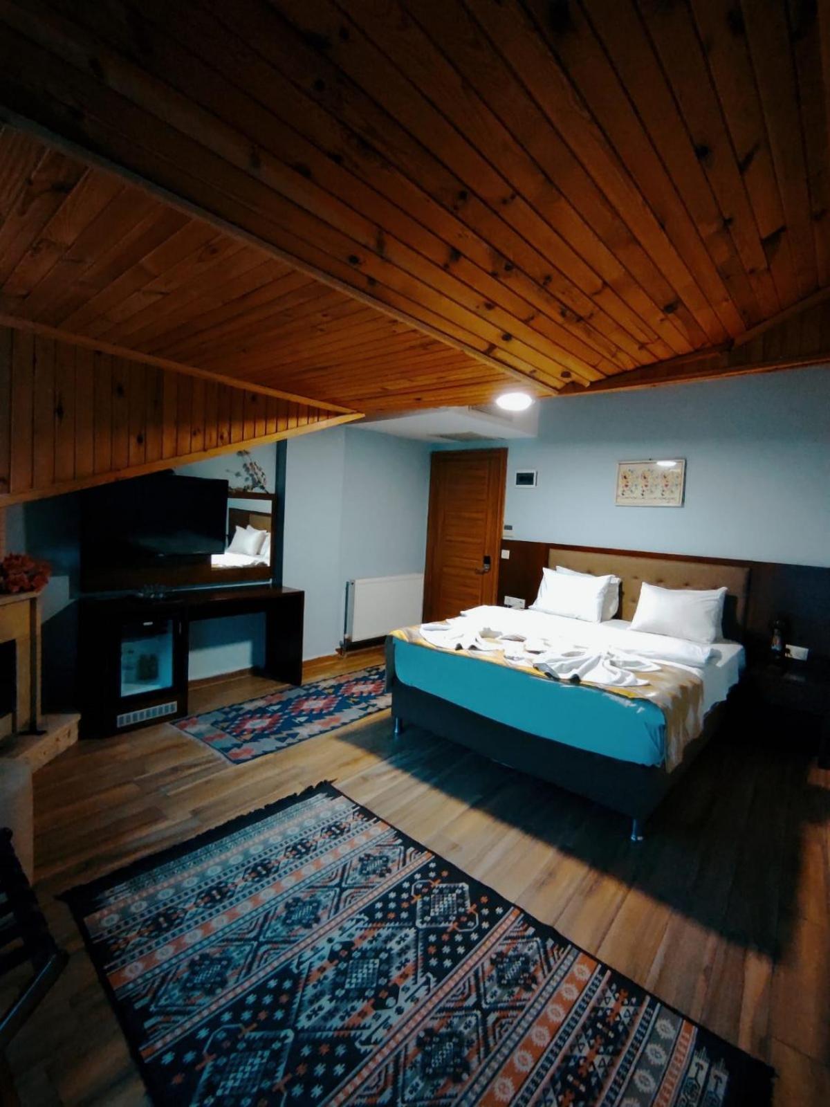 Hill River Hotel 阿瓦 外观 照片