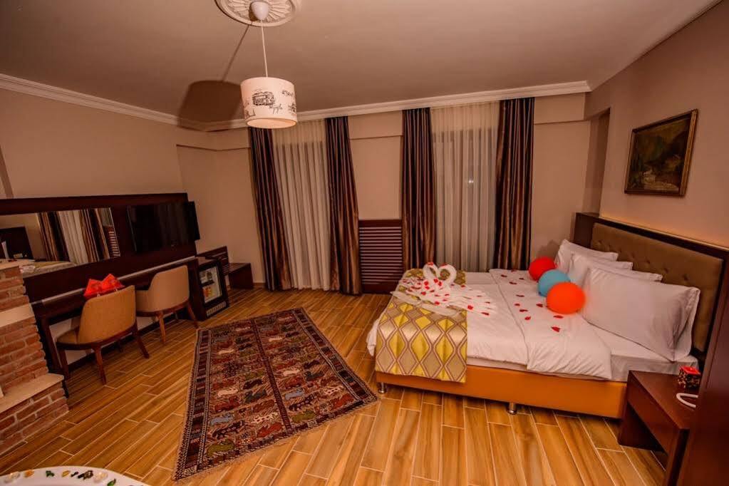 Hill River Hotel 阿瓦 外观 照片